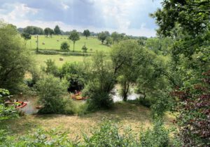 natuurhuisje, creatieve vakantie, vrijheid, verdieping, Frankrijk, mei, Jolanda van der Burg, Emilie Banning, Urim-code stoel, opstelling, 